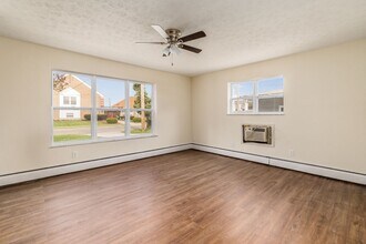 28 Pinewood Dr in Columbus, OH - Building Photo - Building Photo