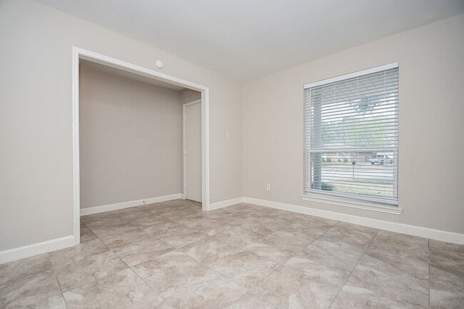 13607 Elm Ct in Sugar Land, TX - Foto de edificio - Building Photo