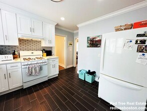 19 Larose Plz in Boston, MA - Building Photo - Building Photo