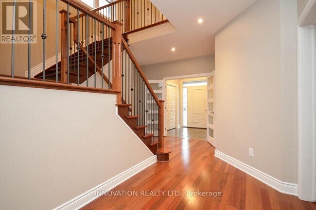 141 Highbury Park Dr in Ottawa, ON - Building Photo - Building Photo