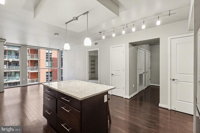 property at 1025 1st St SE