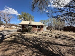 406 Smokey Bear Blvd in Capitan, NM - Building Photo - Building Photo