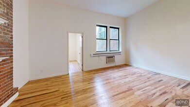 269 W 73rd St in New York, NY - Building Photo - Building Photo