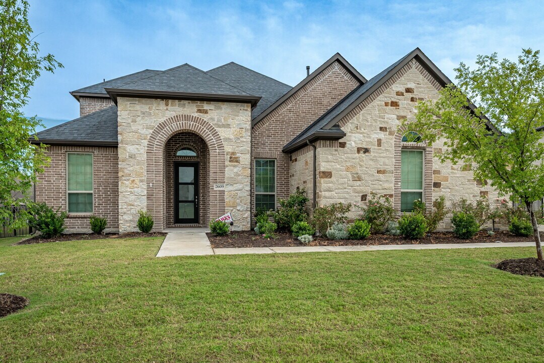2609 Johnson Ct in Heath, TX - Building Photo