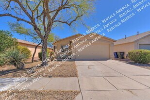 8421 S Burien Rd in Tucson, AZ - Building Photo