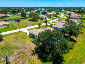 155 Long Meadow Ln S in Rotonda West, FL - Building Photo - Building Photo