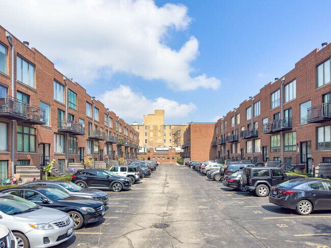 property at 947 W Grace St