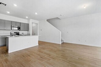 4159 Lagoon Shore Dr in Lake Worth, FL - Building Photo - Building Photo