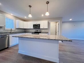 10 Glacier Path in Middleboro, MA - Building Photo - Building Photo