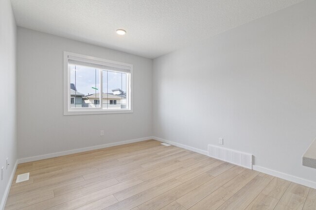 20939-20925 25 Ave NW in Edmonton, AB - Building Photo - Building Photo