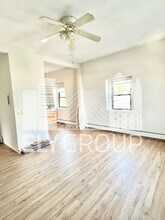 16 Flint St, Unit 3 in Somerville, MA - Building Photo - Building Photo