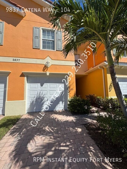 9837 Catena Way in Ft. Myers, FL - Building Photo