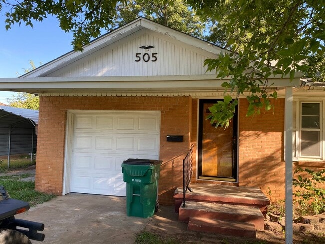 505 Meadow Dr in Burkburnett, TX - Building Photo - Building Photo