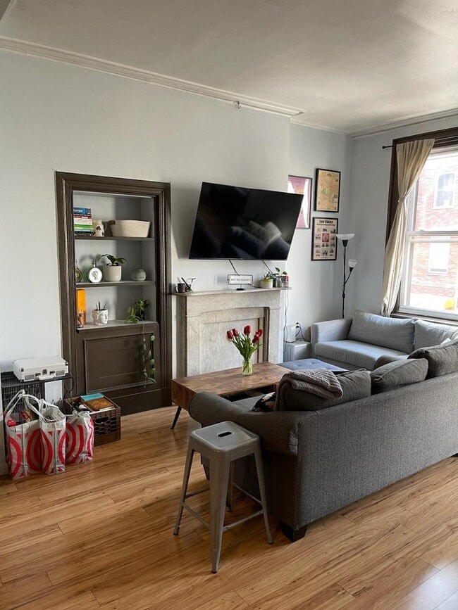 605 N 11th St, Unit 2F, Unit 2F