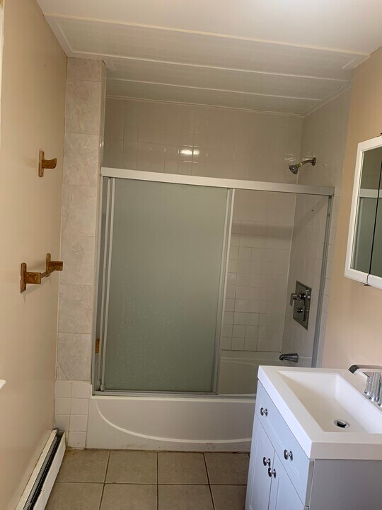 224 Sheridan St, Unit 2 in Bridgeport, CT - Building Photo