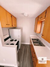 409 W Michigan Ave in Augusta, MI - Foto de edificio - Building Photo