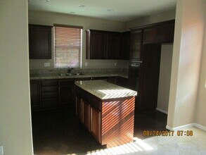 501 Candela Cir in Sacramento, CA - Building Photo - Building Photo