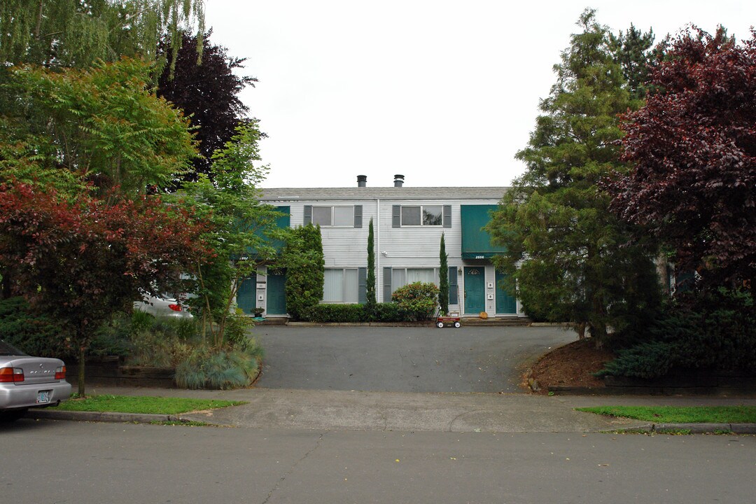 2602-2610 SE 25th Ave in Portland, OR - Foto de edificio