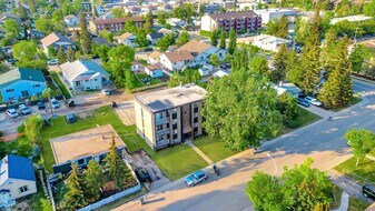 10114-10105 105 Ave in Grande Prairie, AB - Building Photo