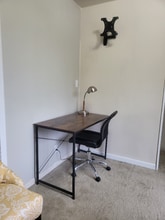 24203 36th Ave S in Kent, WA - Foto de edificio - Building Photo