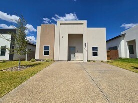 1612 Cordova Dr in Laredo, TX - Building Photo