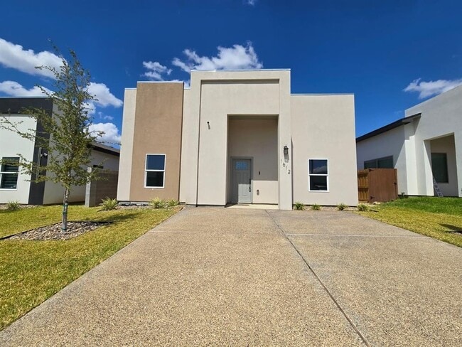property at 1612 Cordova Dr