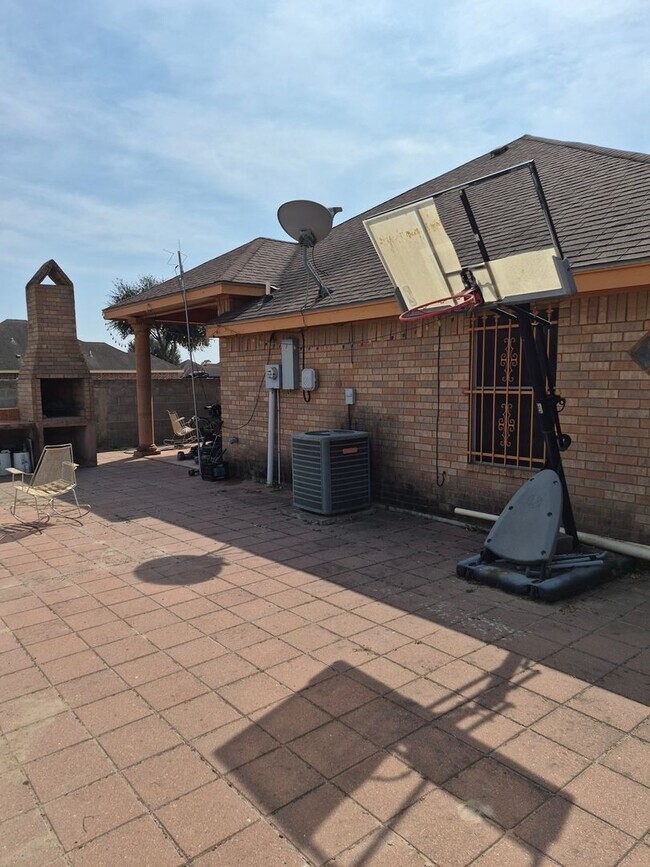 135 Santa Maria Ln, Unit 4207 in Rio Grande City, TX - Building Photo - Building Photo