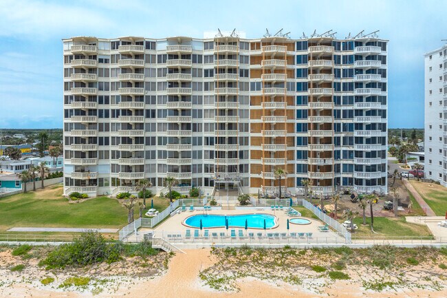 Ormond Beach Surfside Club in Ormond Beach, FL - Building Photo - Building Photo