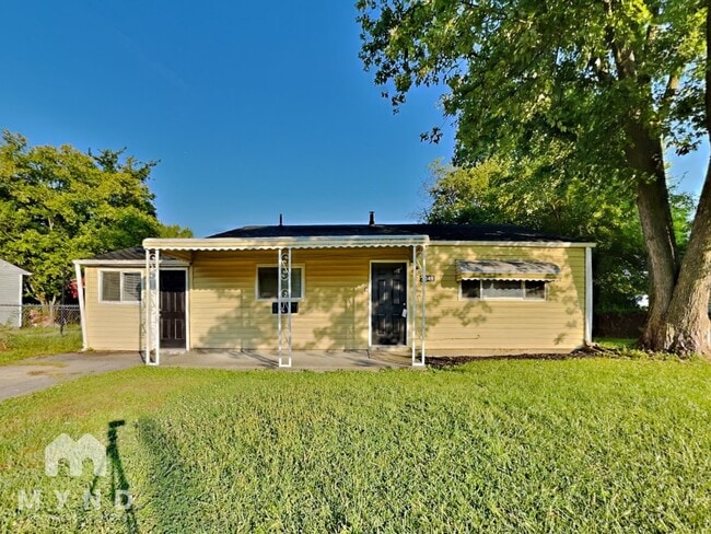 property at 3049 Bluefield Dr