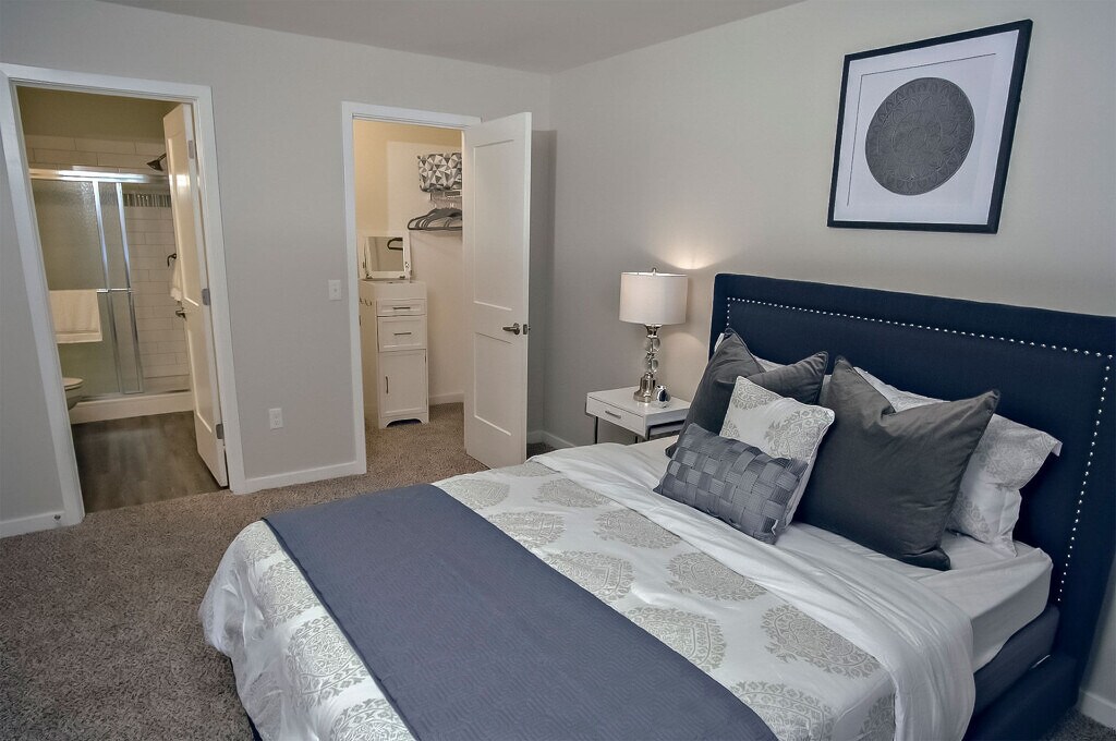 Carnegie Park Apartments in Southfield, MI