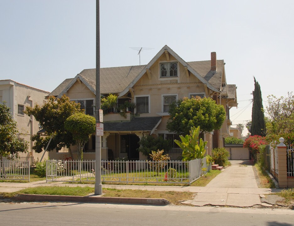 1820-1830 S Westmoreland Blvd in Los Angeles, CA - Building Photo