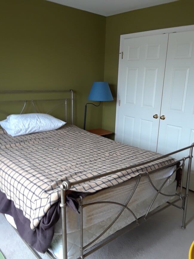 property at 1982 Brooke Farm Ct