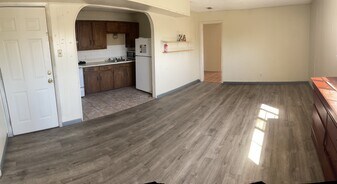 4209 Broadway Ave, Unit 4209 Broadway Ave. 404 in Haltom City, TX - Building Photo
