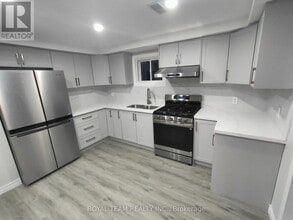 1065 Langford Blvd. in Bradford West Gwillimbury, ON - Building Photo - Building Photo