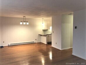 157.5 Kings Hwy in Milford, CT - Foto de edificio - Building Photo