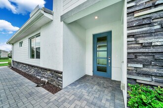 10219 SW Corvus Ln in Port St. Lucie, FL - Building Photo - Building Photo