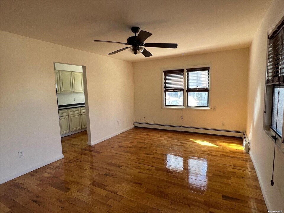 65 W Broadway in Long Beach, NY - Building Photo