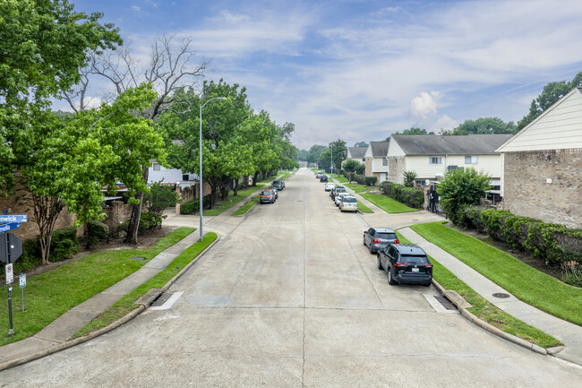 Spenwick Village Townhomes in Houston, TX - Foto de edificio - Building Photo