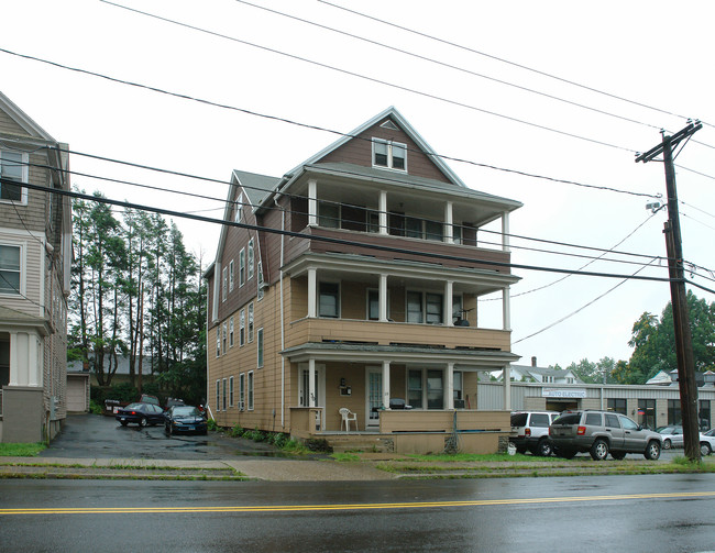 28 Meriden Rd in Waterbury, CT - Building Photo - Building Photo