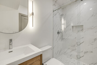 566 E 3rd St, Unit 1 in Boston, MA - Building Photo - Building Photo