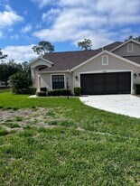 6221 Misty Meadow Loop in New Port Richey, FL - Building Photo
