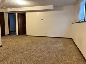 903 Windwood Dr in Junction City, KS - Building Photo - Building Photo