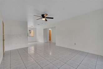 16791 NE 20th Ave in North Miami Beach, FL - Building Photo - Building Photo