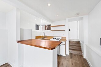 31642 Virginia Way in Laguna Beach, CA - Building Photo - Building Photo