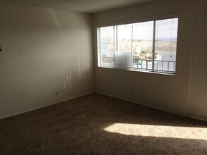 3287 Gypsum Rd in Reno, NV - Building Photo - Building Photo