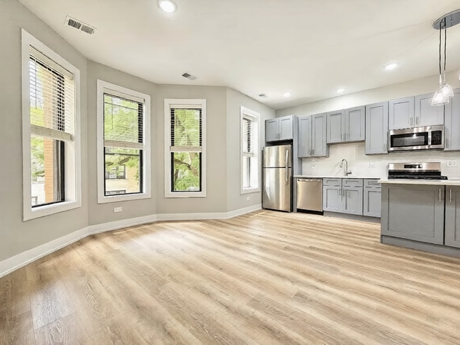 441 W Belden Ave, Unit C