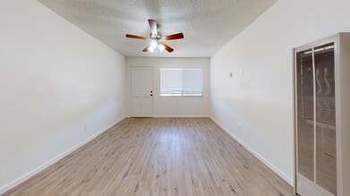 3508 Gardenia St in Anderson, CA - Building Photo - Building Photo