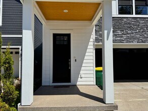 15653 NW Raywood Ln in Portland, OR - Building Photo - Building Photo