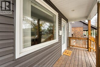 2226 Mercer St in Windsor, ON - Building Photo - Building Photo
