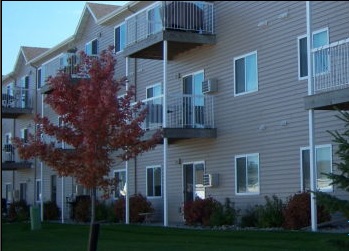 Southridge Apartments in Moorhead, MN - Building Photo